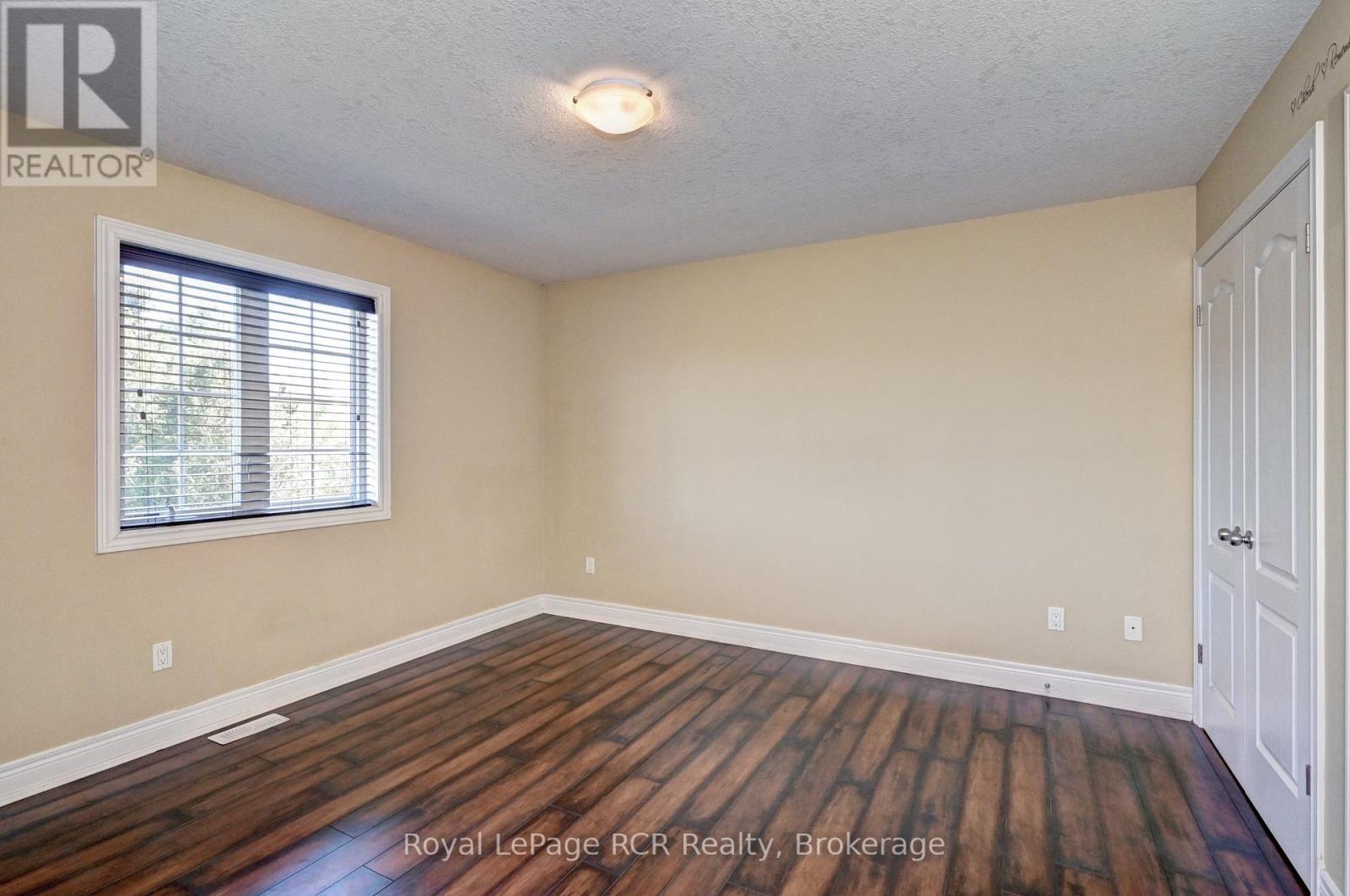 101 Douglas Street, West Grey, Ontario  N0G 1R0 - Photo 24 - X12993938