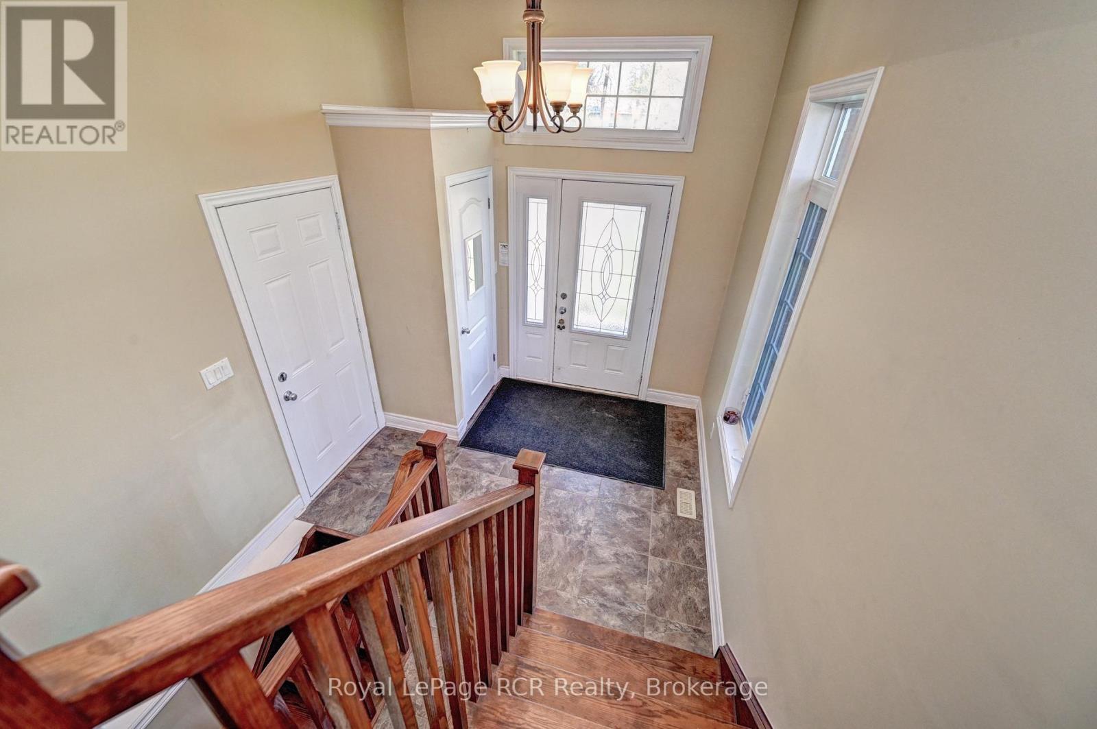 101 Douglas Street, West Grey, Ontario  N0G 1R0 - Photo 7 - X12993938