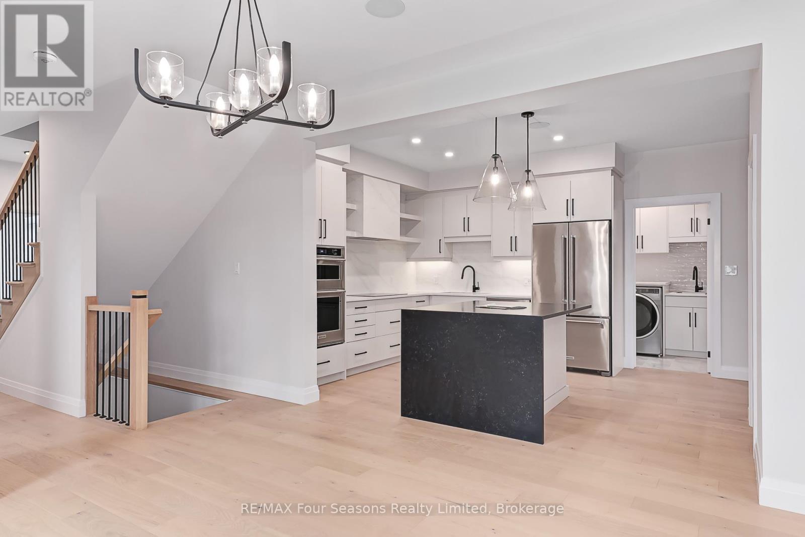 1 Boynton Court, Blue Mountains, Ontario  N0H 2P0 - Photo 7 - X12994508