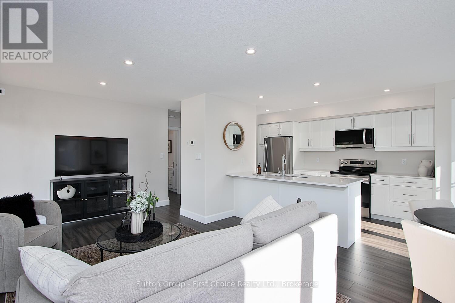 Unit 35 - 3202 Vivian Line, Stratford, Ontario  N5A 0K6 - Photo 11 - X12996026