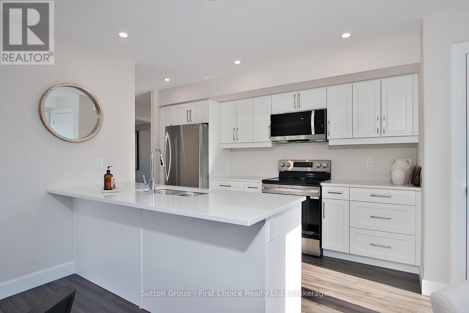 Unit 35 - 3202 Vivian Line, Stratford, Ontario  N5A 0K6 - Photo 12 - X12996026