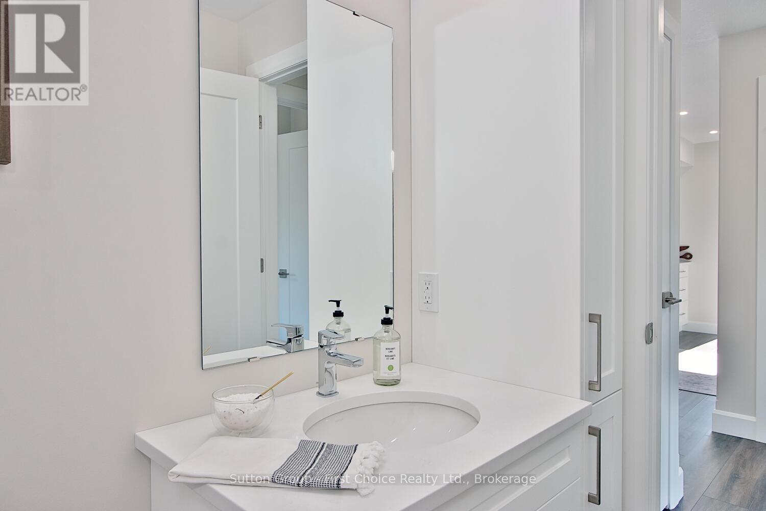 Unit 35 - 3202 Vivian Line, Stratford, Ontario  N5A 0K6 - Photo 24 - X12996026