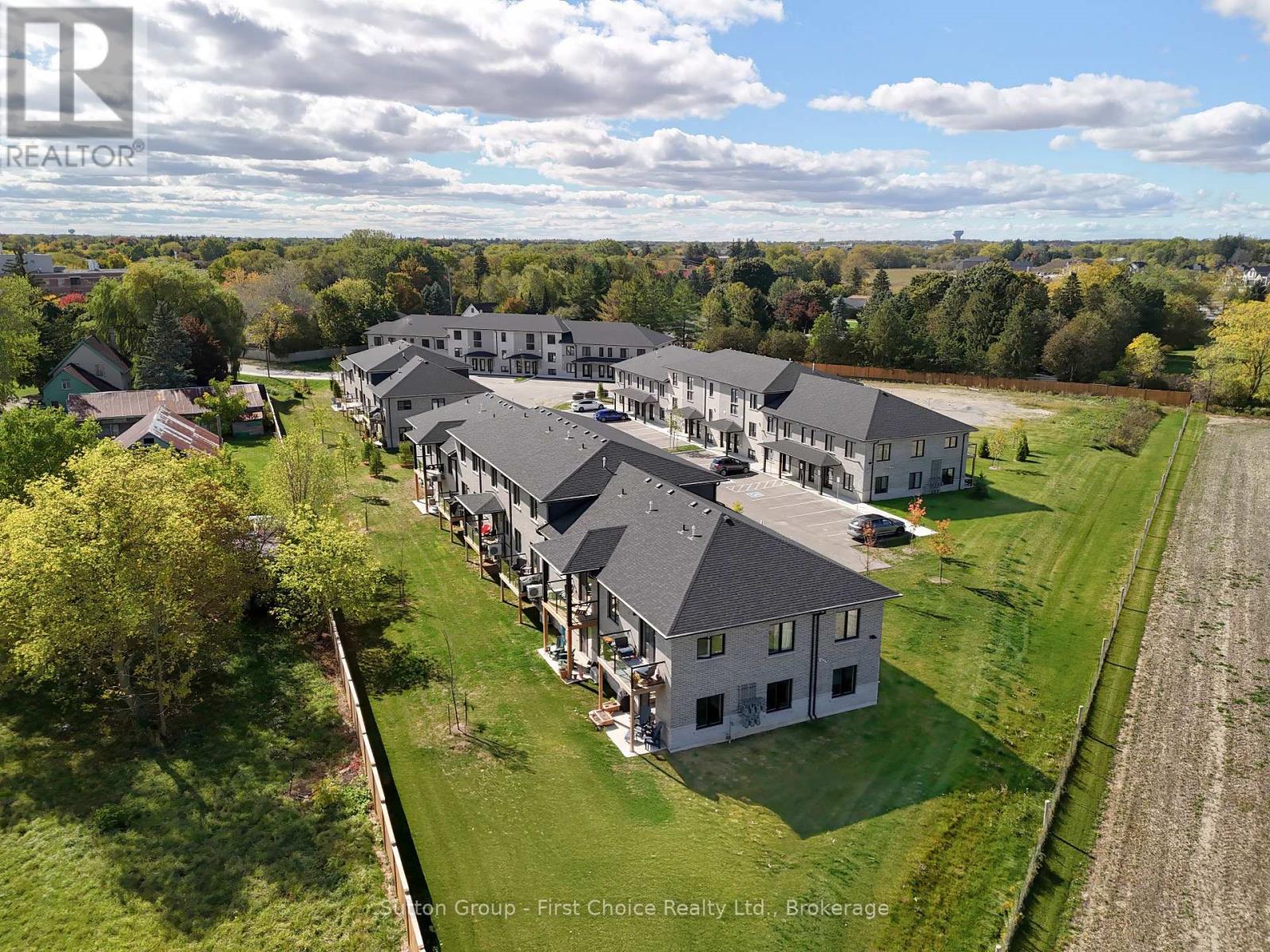 Unit 32 - 3202 Vivian Line, Stratford, Ontario  N5A 0K6 - Photo 6 - X12996040