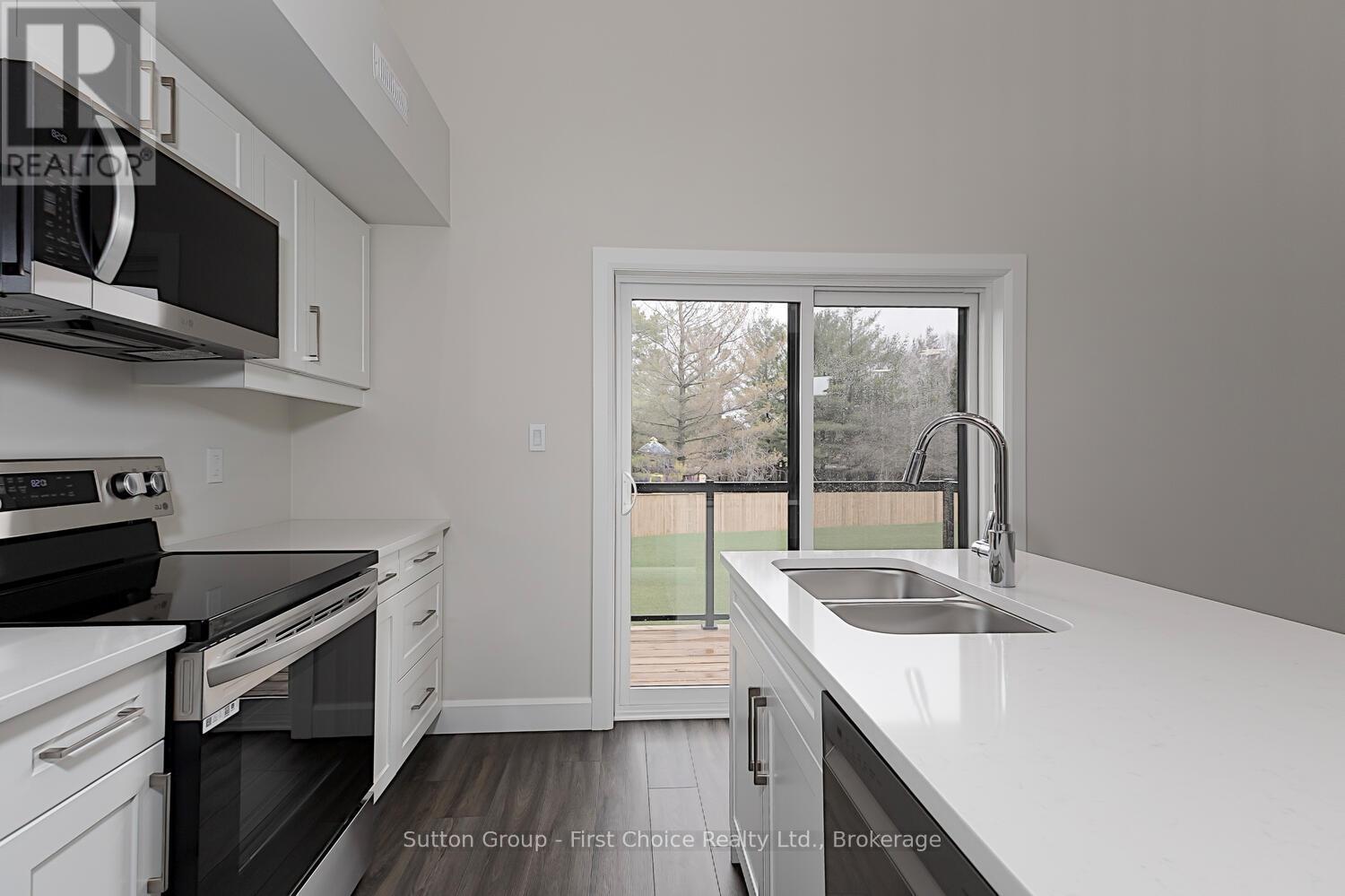 Unit 42 - 3202 Vivian Line, Stratford, Ontario  N5A 0K6 - Photo 8 - X12996108