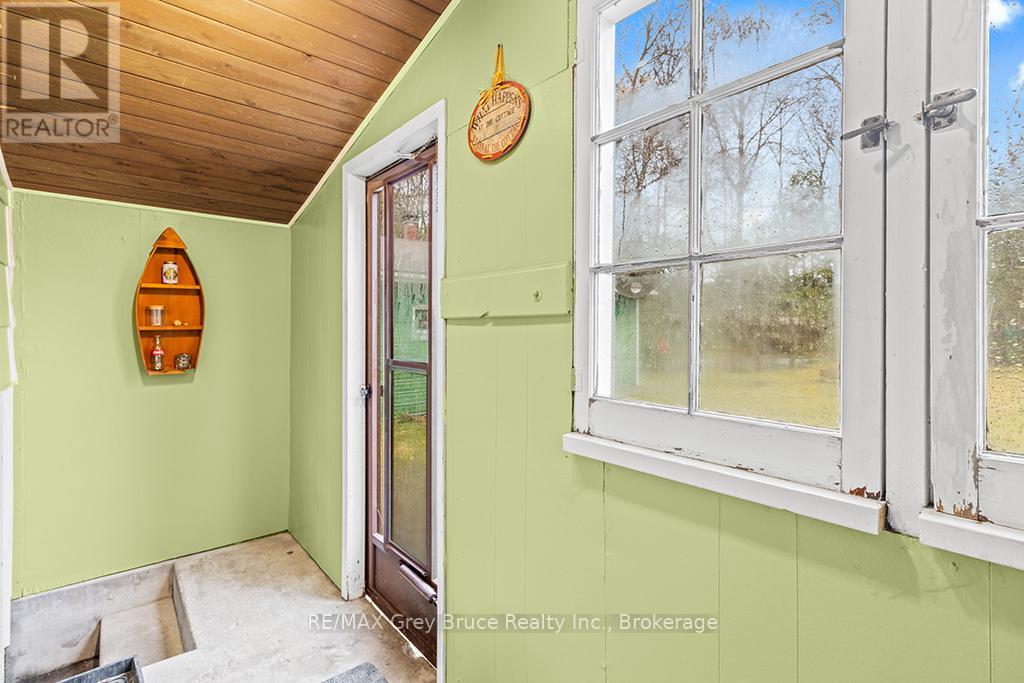 243 Mccullough Lake Drive, Chatsworth, Ontario  N0H 2V0 - Photo 35 - X12996258