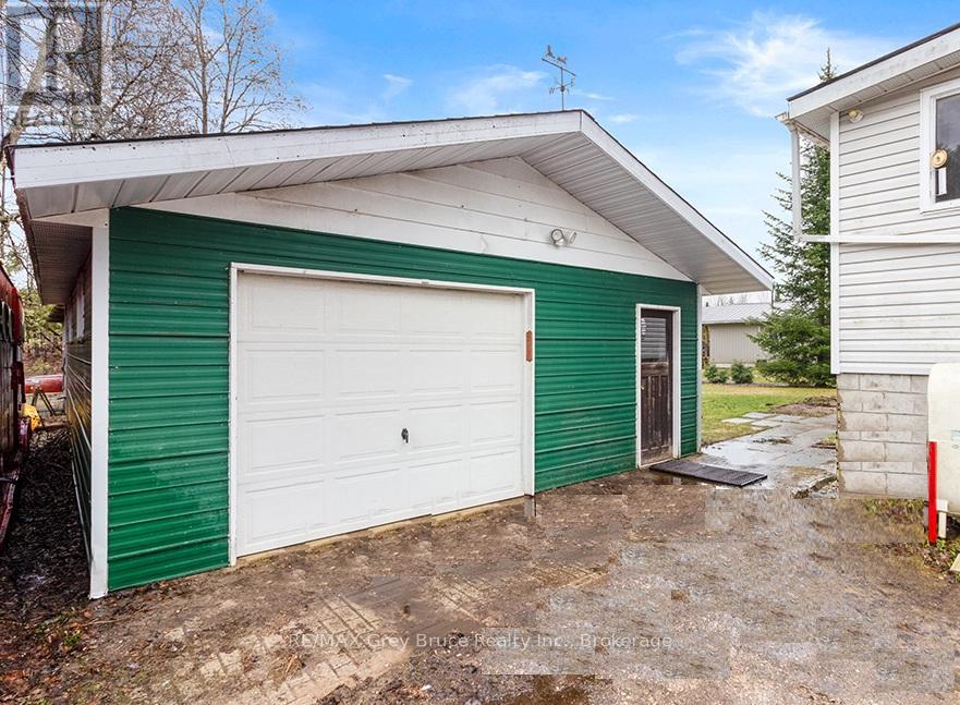 243 Mccullough Lake Drive, Chatsworth, Ontario  N0H 2V0 - Photo 44 - X12996258