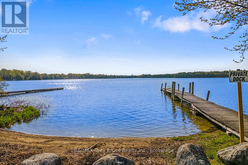 243 Mccullough Lake Drive, Chatsworth, Ontario  N0H 2V0 - Photo 7 - X12996258