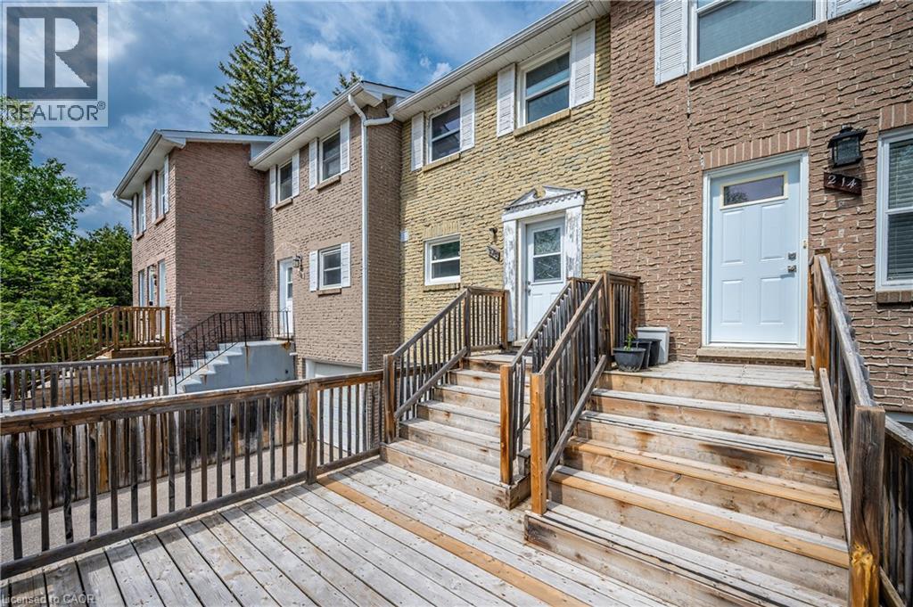 212 Westcourt Place, Waterloo, Ontario  N2L 2R7 - Photo 2 - 40820795
