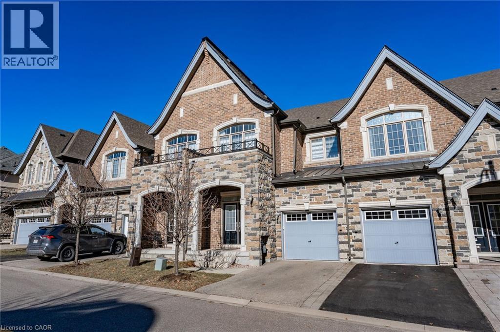 2453 Village Common, Oakville, Ontario  L6M 0S2 - Photo 3 - 40820076