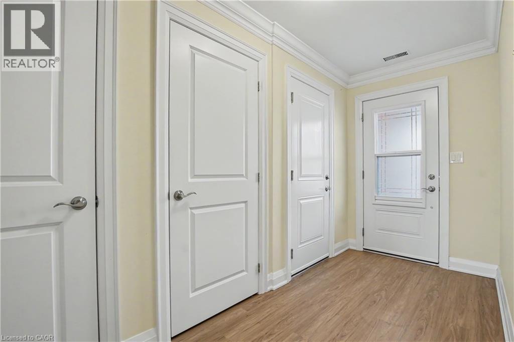 22 Sister Kern Terrace, Hamilton, Ontario  L9B 2M1 - Photo 4 - 40817439
