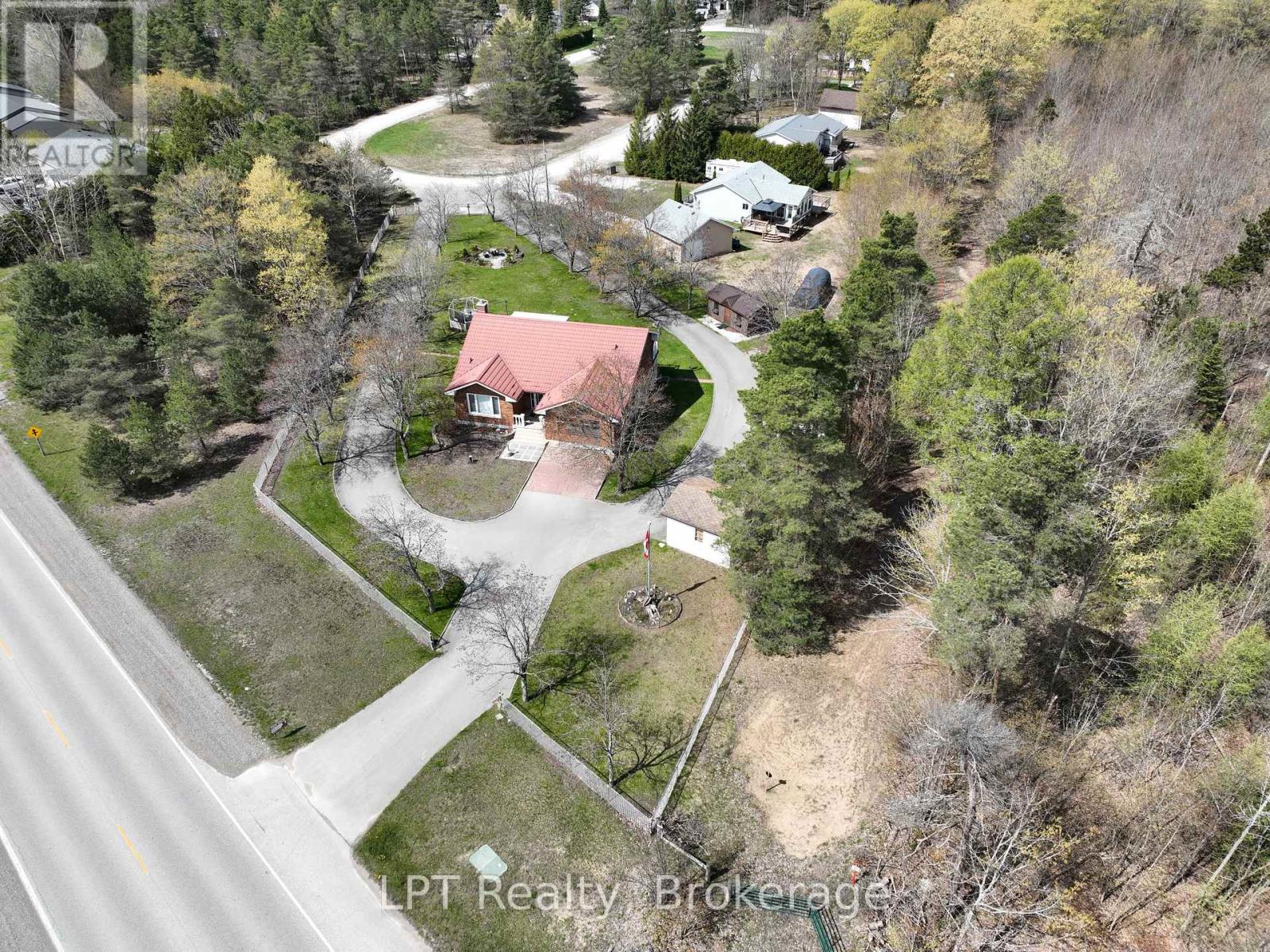 58 Allister Place, South Bruce Peninsula, Ontario  N0H 2T0 - Photo 2 - X13001526