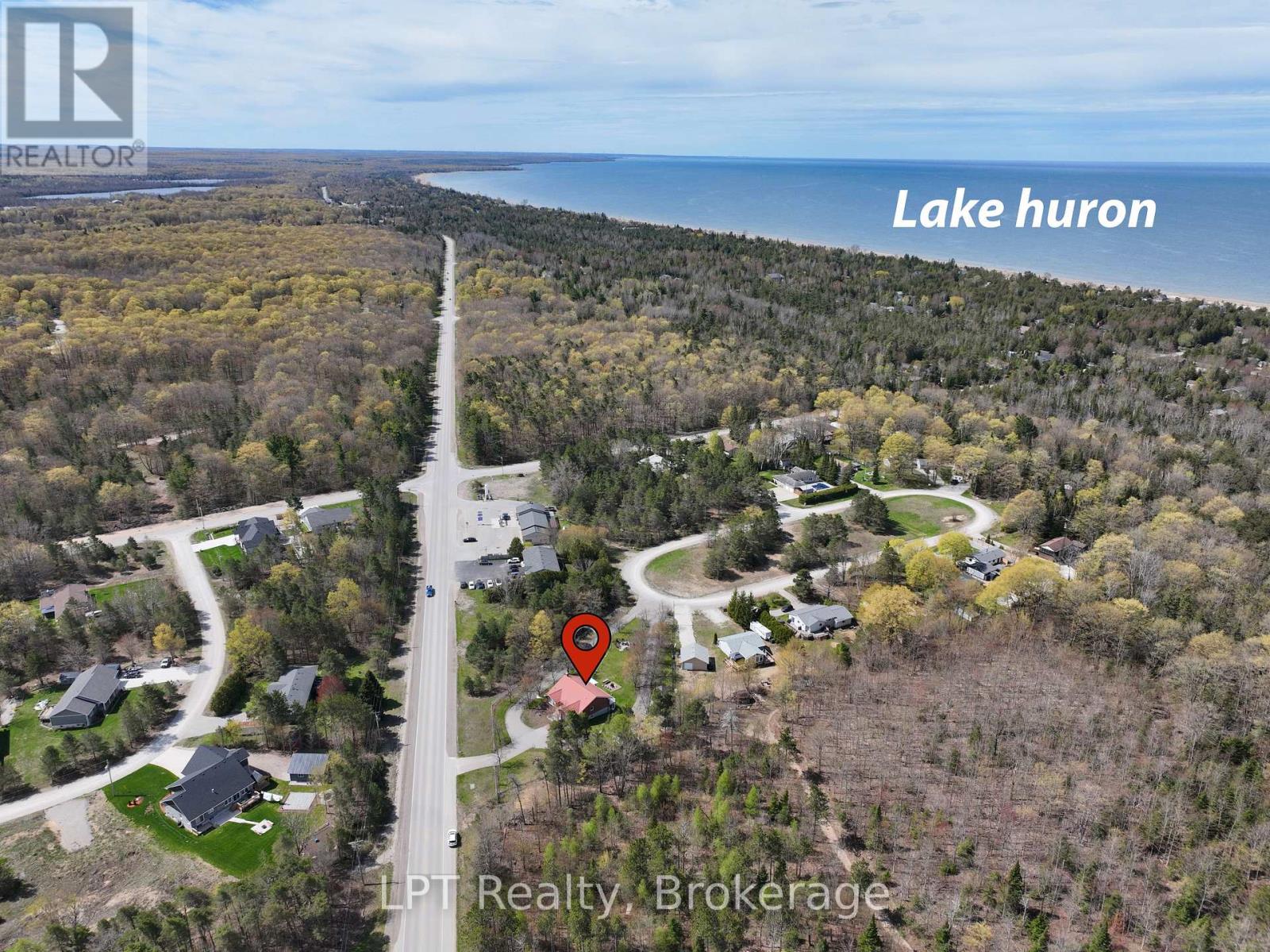 58 Allister Place, South Bruce Peninsula, Ontario  N0H 2T0 - Photo 3 - X13001526