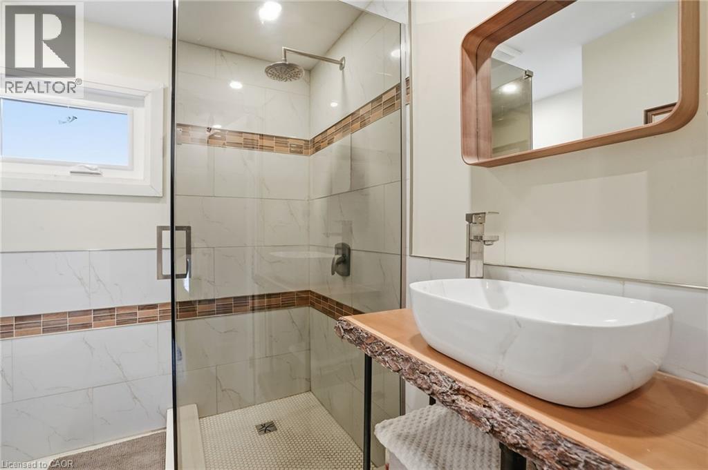 336 Barton Street, Stoney Creek, Ontario  L8E 2K9 - Photo 17 - 40820747