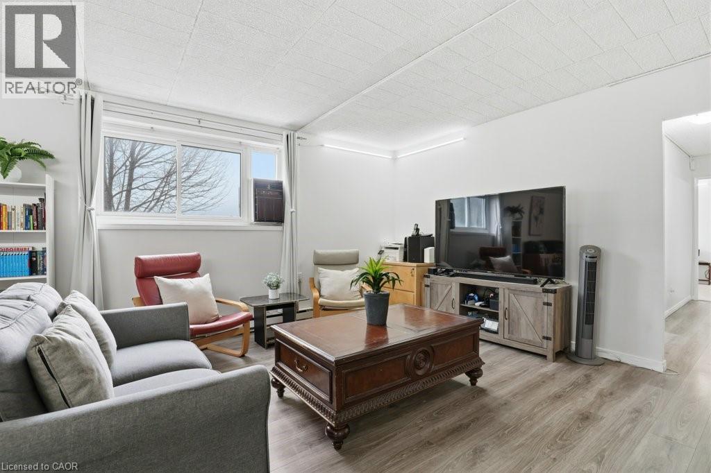 80 Breckenridge Drive Unit# 110, Kitchener, Ontario  N2B 2N9 - Photo 3 - 40820759