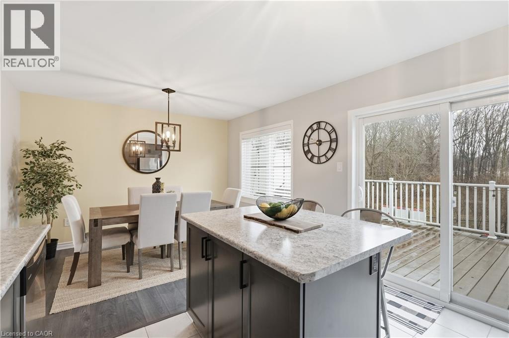 230 Avonsyde Boulevard Unit# 15, Waterdown, Ontario  L8B 1T9 - Photo 11 - 40821101
