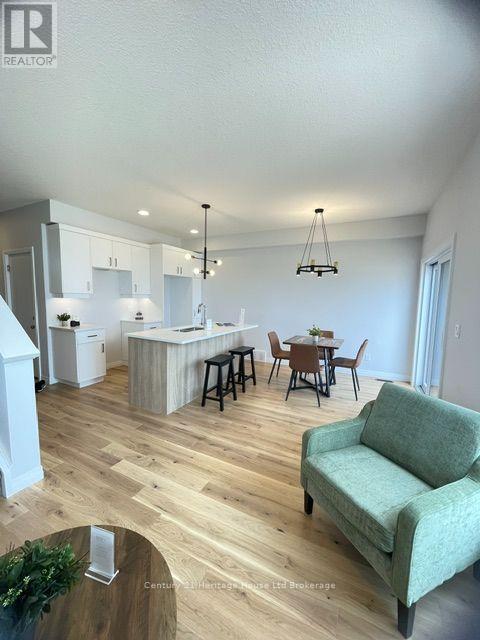311 Kading Crescent, Woodstock, Ontario  N4S 0G6 - Photo 3 - X13004172