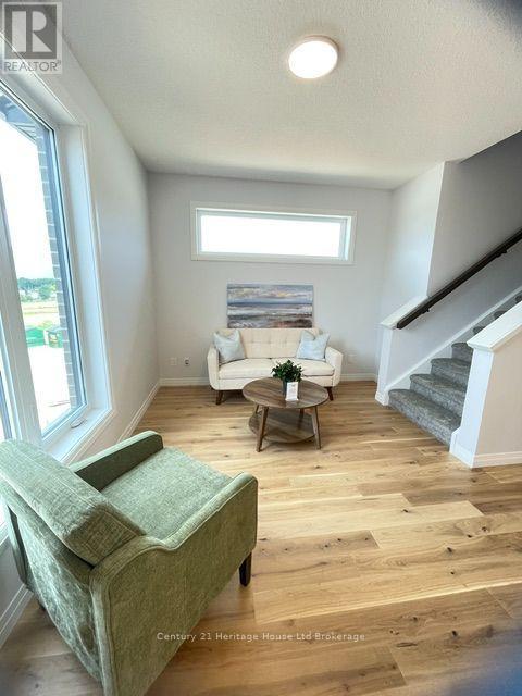 311 Kading Crescent, Woodstock, Ontario  N4S 0G6 - Photo 4 - X13004172