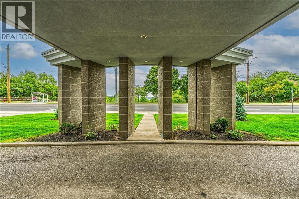 350 Concession Street Unit# 302, Hamilton, Ontario  L9A 1B6 - Photo 3 - 40821345