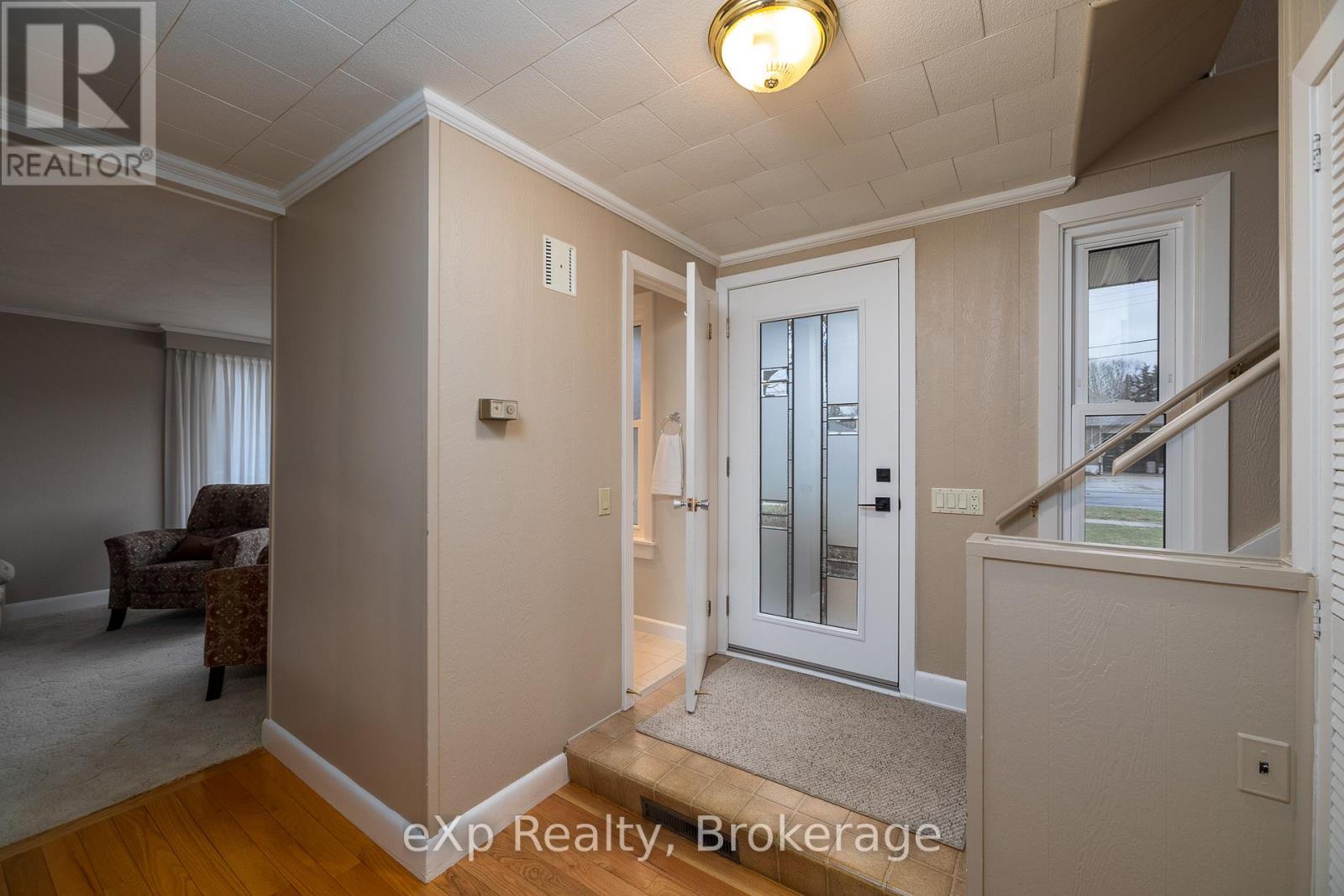 570 7th Street W, Owen Sound, Ontario  N4K 3L6 - Photo 21 - X13005228