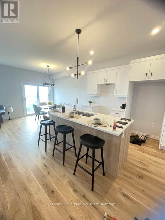 315 Kading Crescent, Woodstock, Ontario  N4S 0G6 - Photo 7 - X13007946