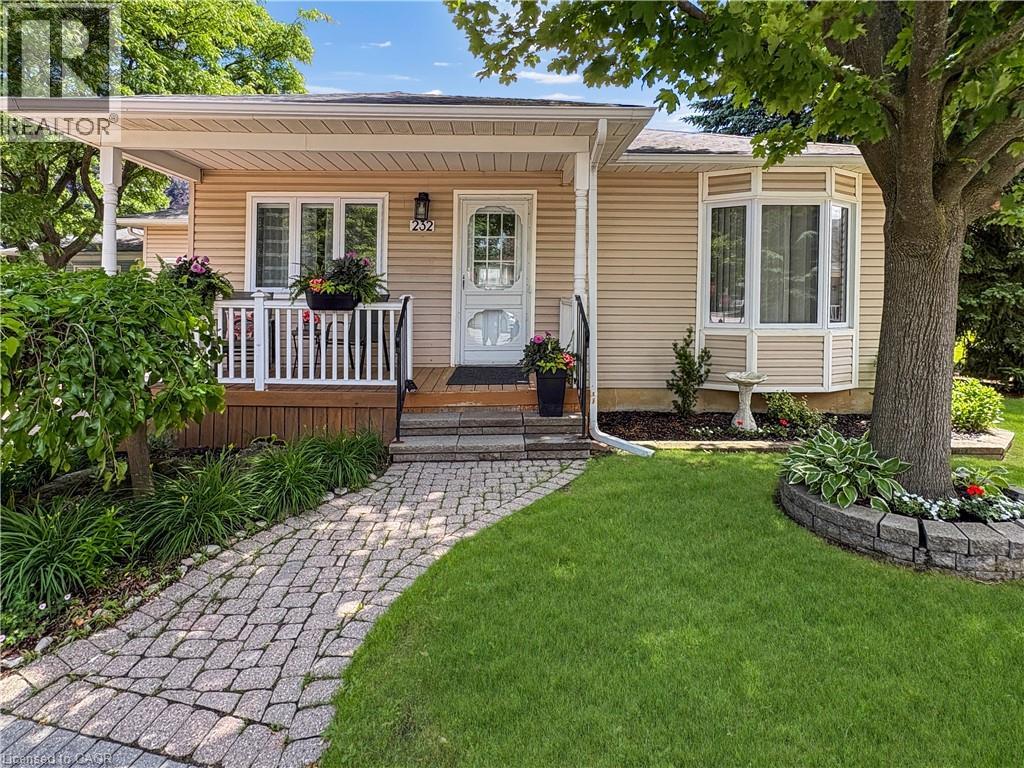 232 Silverbirch Boulevard, Hamilton, Ontario  L0R 1W0 - Photo 3 - 40821535