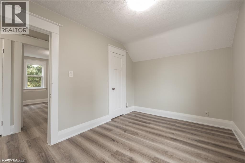 175 Regina Street N, Waterloo, Ontario  N2J 3B4 - Photo 13 - 40810452
