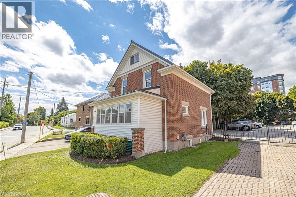 175 Regina Street N, Waterloo, Ontario  N2J 3B4 - Photo 2 - 40810452