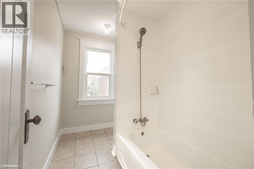 175 Regina Street N, Waterloo, Ontario  N2J 3B4 - Photo 8 - 40810452