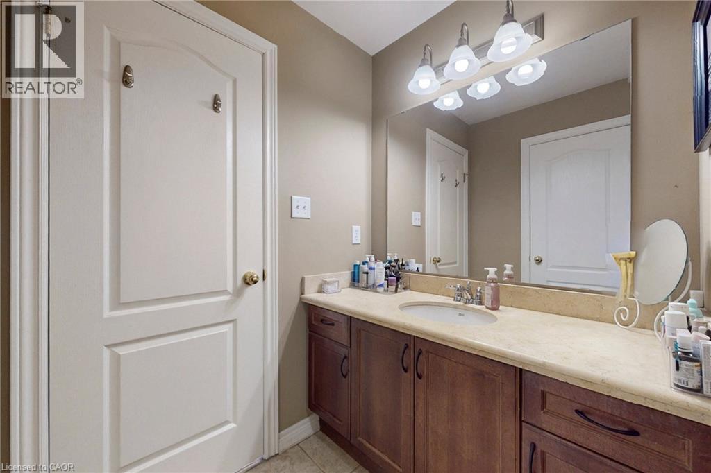 34 Forest Valley Crescent, Dundas, Ontario  L9H 0A7 - Photo 36 - 40821797