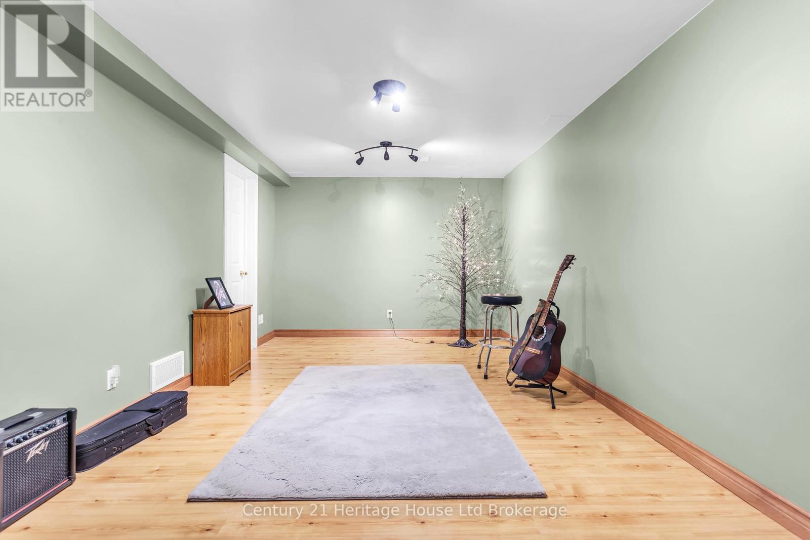 15 Gibson Drive, Tillsonburg, Ontario  N4G 5G4 - Photo 35 - X13012456