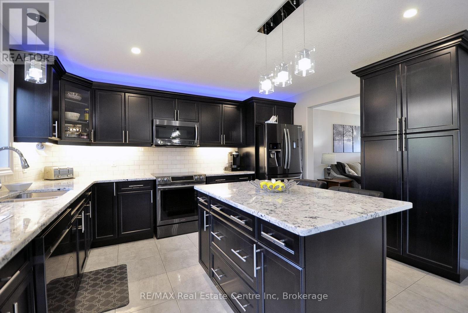 82 Curtis Street S, East Zorra-Tavistock, Ontario  N0J 1M0 - Photo 9 - X13013040