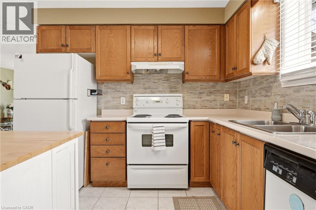 37 Thistlemoor Drive, Caledonia, Ontario  N3W 2K4 - Photo 4 - 40818124