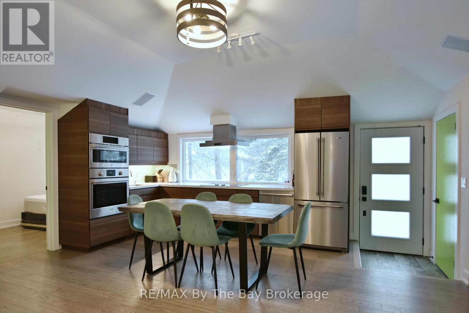 15 61st Street S, Wasaga Beach, Ontario  L9Z 1W1 - Photo 12 - S13013474