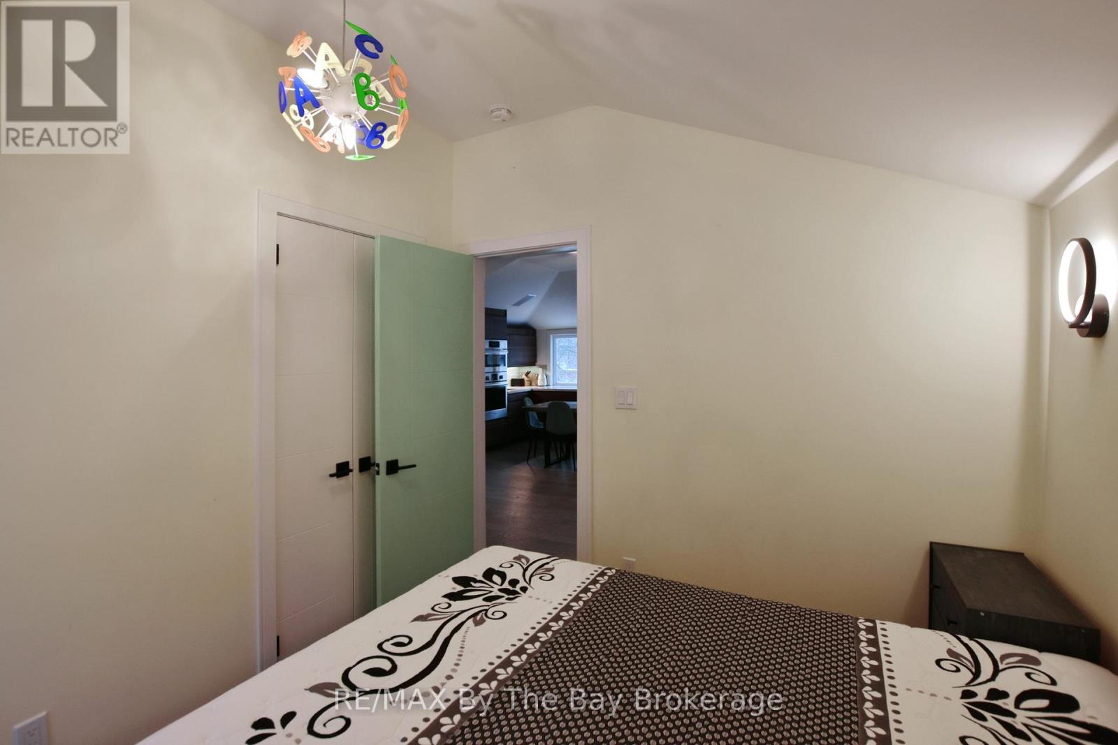15 61st Street S, Wasaga Beach, Ontario  L9Z 1W1 - Photo 25 - S13013474