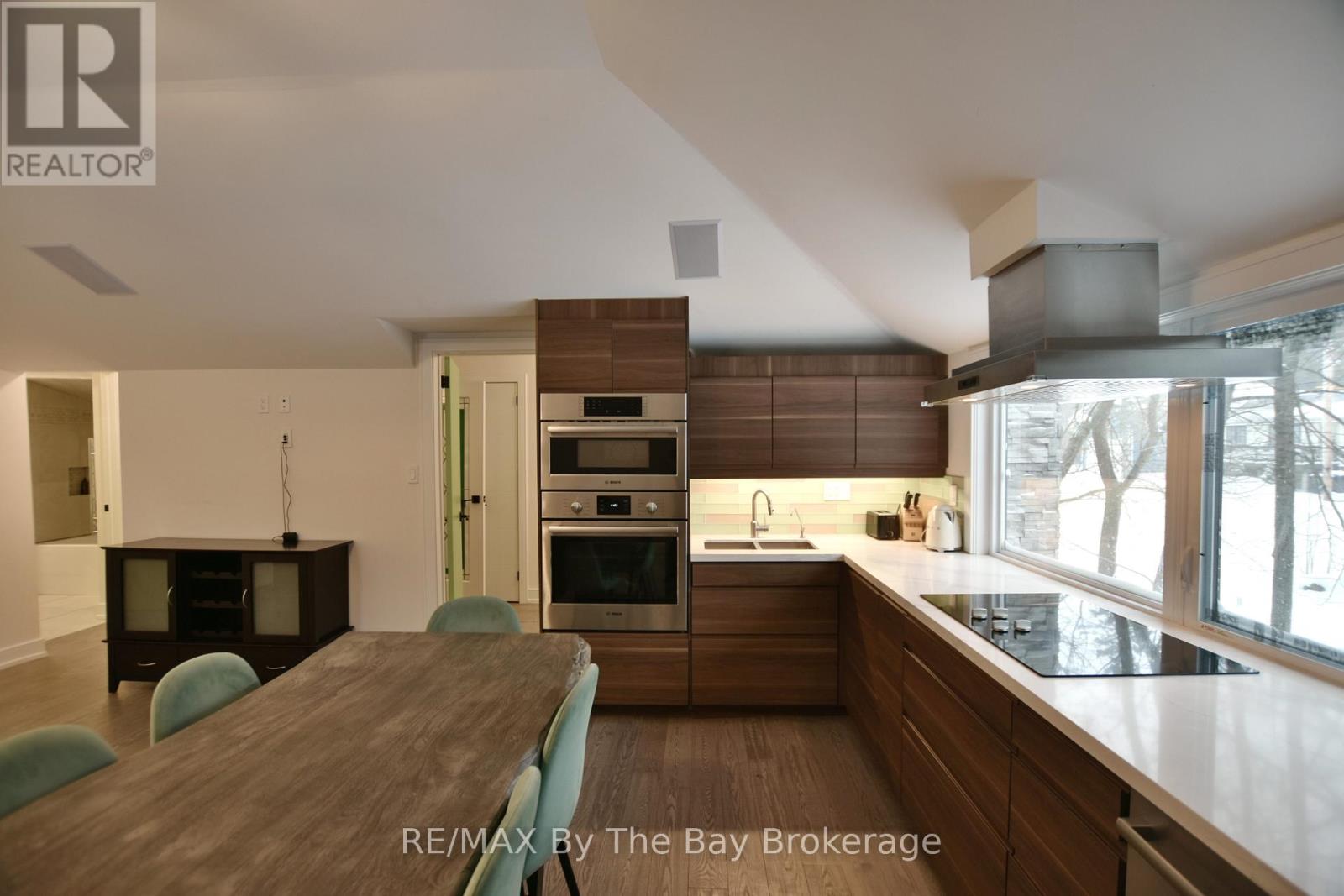 15 61st Street S, Wasaga Beach, Ontario  L9Z 1W1 - Photo 8 - S13013474