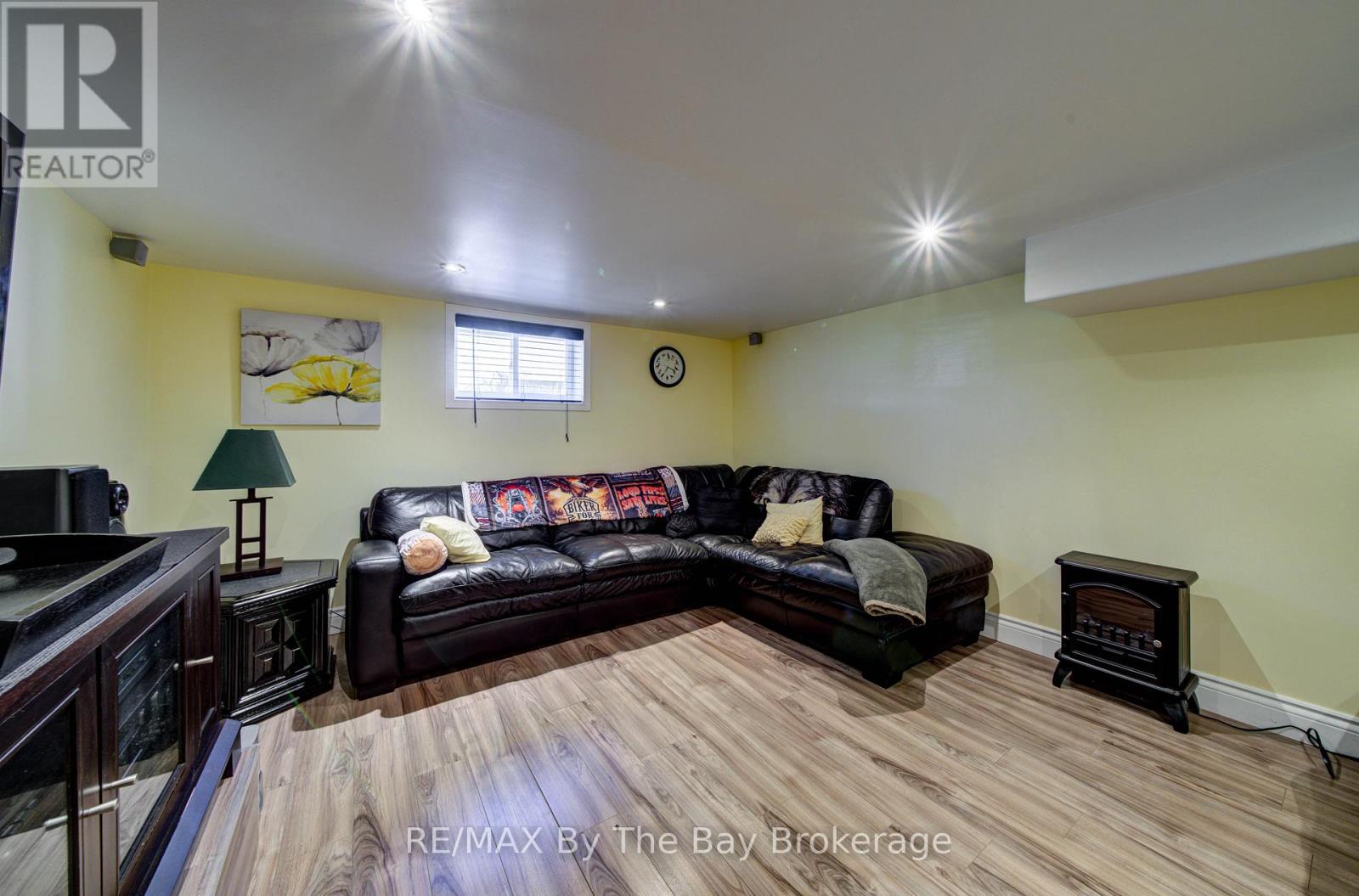31 Saunders Street, Collingwood, Ontario  L9Y 0G3 - Photo 32 - S13018448