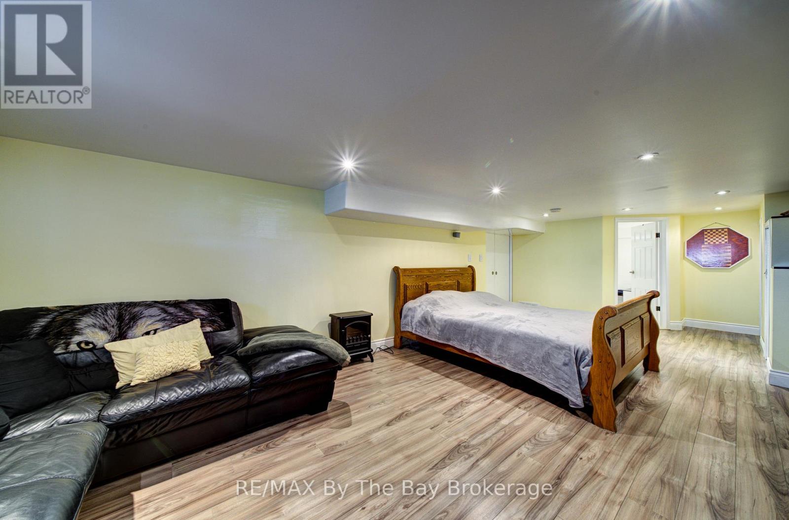 31 Saunders Street, Collingwood, Ontario  L9Y 0G3 - Photo 33 - S13018448