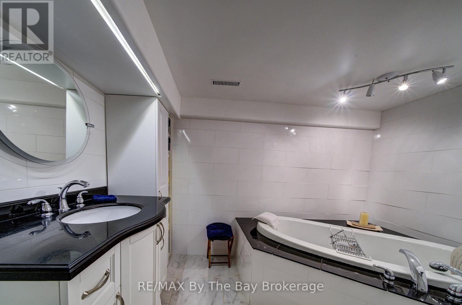 31 Saunders Street, Collingwood, Ontario  L9Y 0G3 - Photo 35 - S13018448