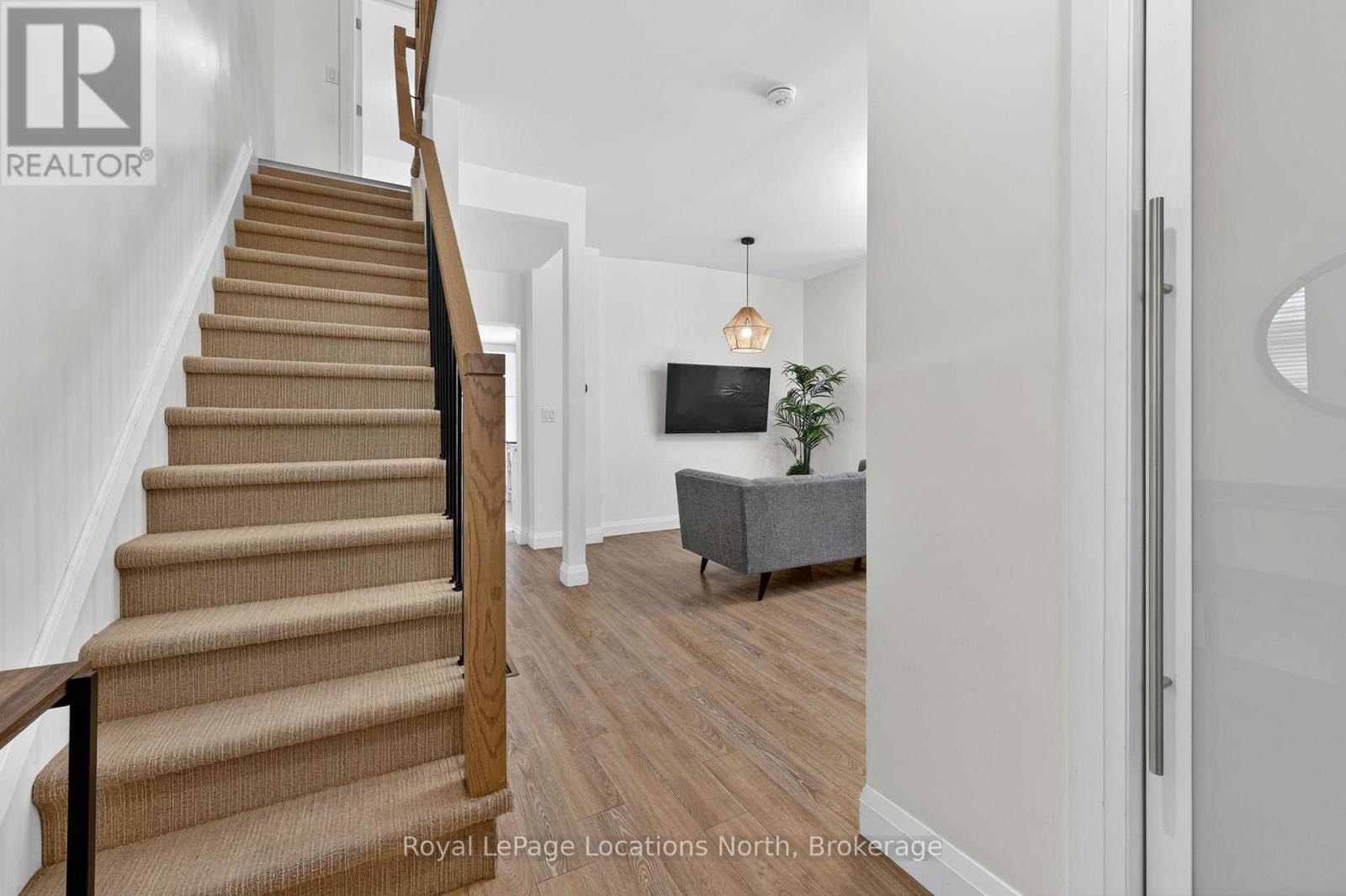 363 & 361 Cedar Street, Collingwood, Ontario  L9Y 3B2 - Photo 5 - S13022370