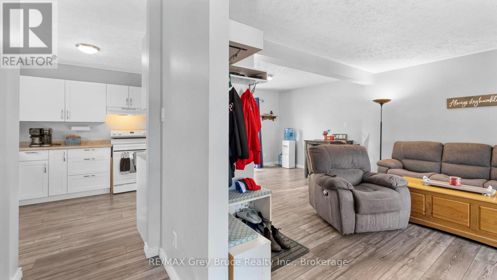 1666 3rd Avenue W, Owen Sound, Ontario  N4K 4R4 - Photo 2 - X13030192