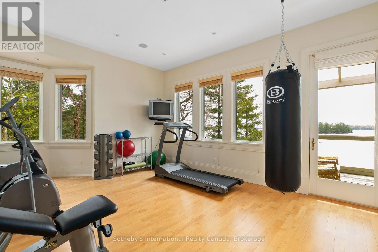 Point Cottage - 1250 Waldmere Road, Bracebridge, Ontario  P1L 1W8 - Photo 15 - X13032024