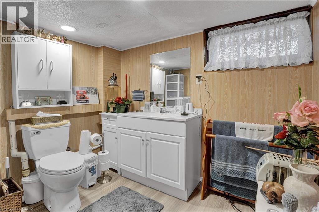 22 Graber Place, Kitchener, Ontario  N2A 1G8 - Photo 13 - 40815505