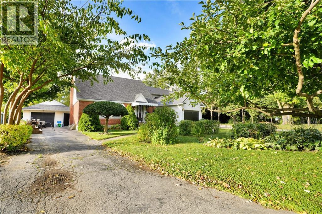 22 Graber Place, Kitchener, Ontario  N2A 1G8 - Photo 2 - 40815505