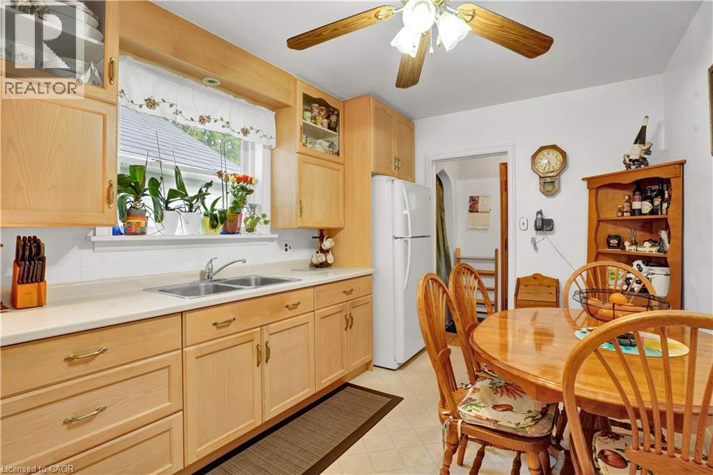 22 Graber Place, Kitchener, Ontario  N2A 1G8 - Photo 7 - 40815505