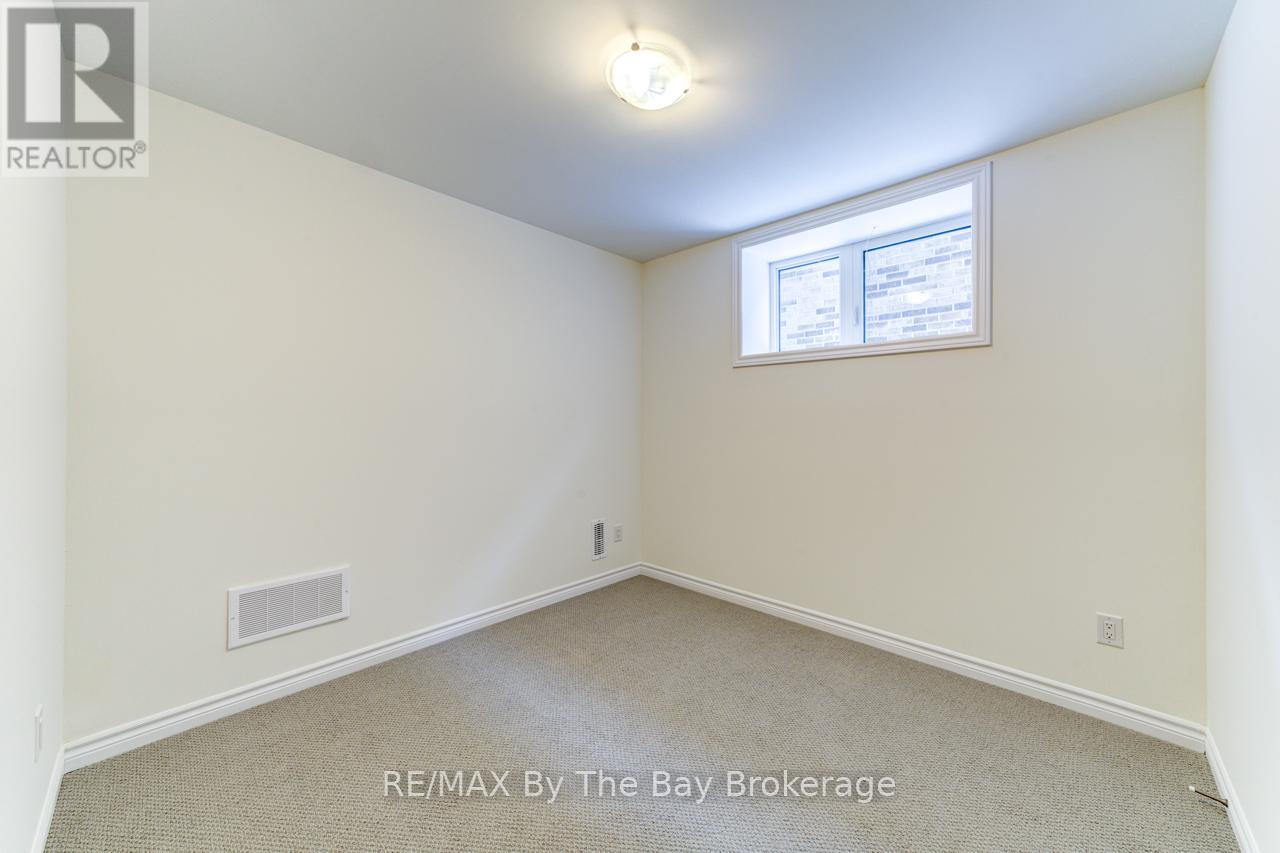 15 Sun Valley Avenue, Wasaga Beach, Ontario  L9Z 0N6 - Photo 17 - S13033342