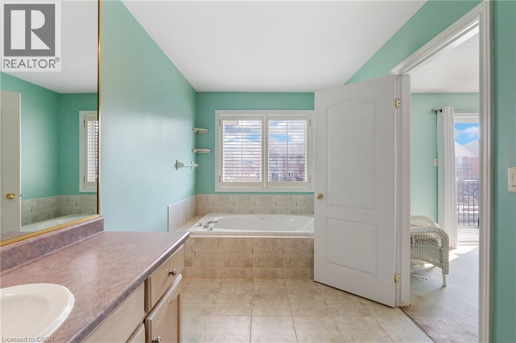 85 Edgewater Drive Unit# 10, Stoney Creek, Ontario  L8E 4Z2 - Photo 24 - 40823740