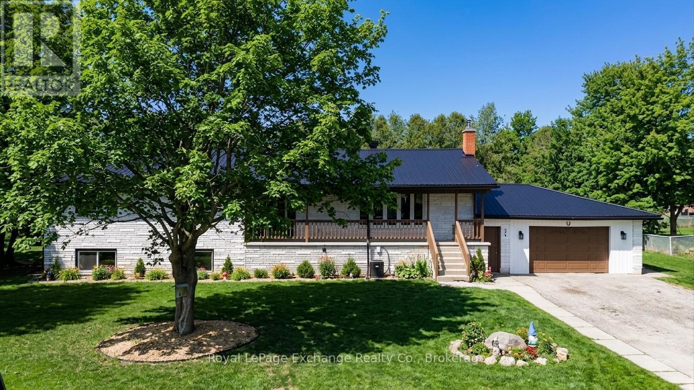 34 Queen Avenue, Bluewater, Ontario  N0M 1J0 - Photo 2 - X13038540