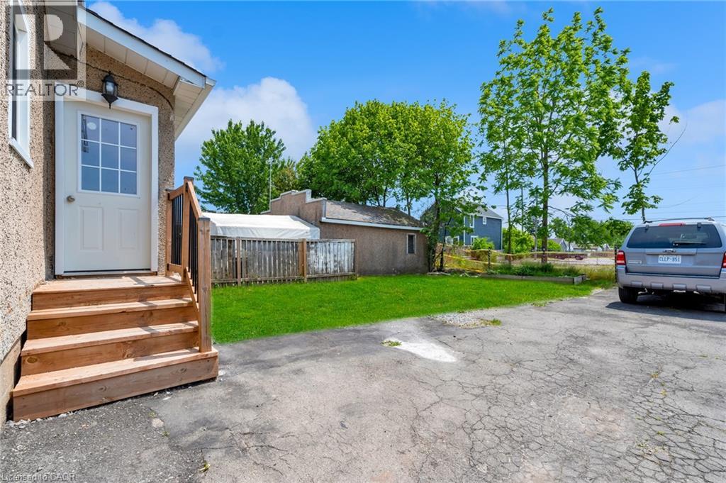 27 Lasalle Street, Welland, Ontario  L3B 4J5 - Photo 3 - 40823674