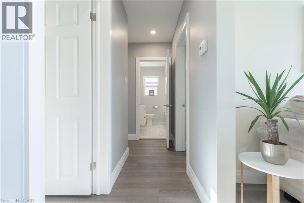 58 Sandalwood Avenue, Hamilton, Ontario  L8T 2E3 - Photo 16 - 40824359