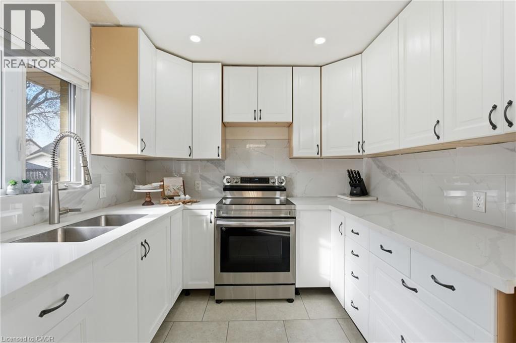 352 East 28th Street, Hamilton, Ontario  L8V 3J6 - Photo 17 - 40824561